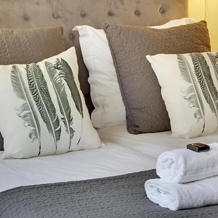 Apartment Short Saint-honore *